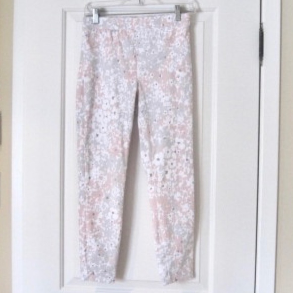 SPANX Cropped Jean-ish Legging #20114R - Picture 4 of 10